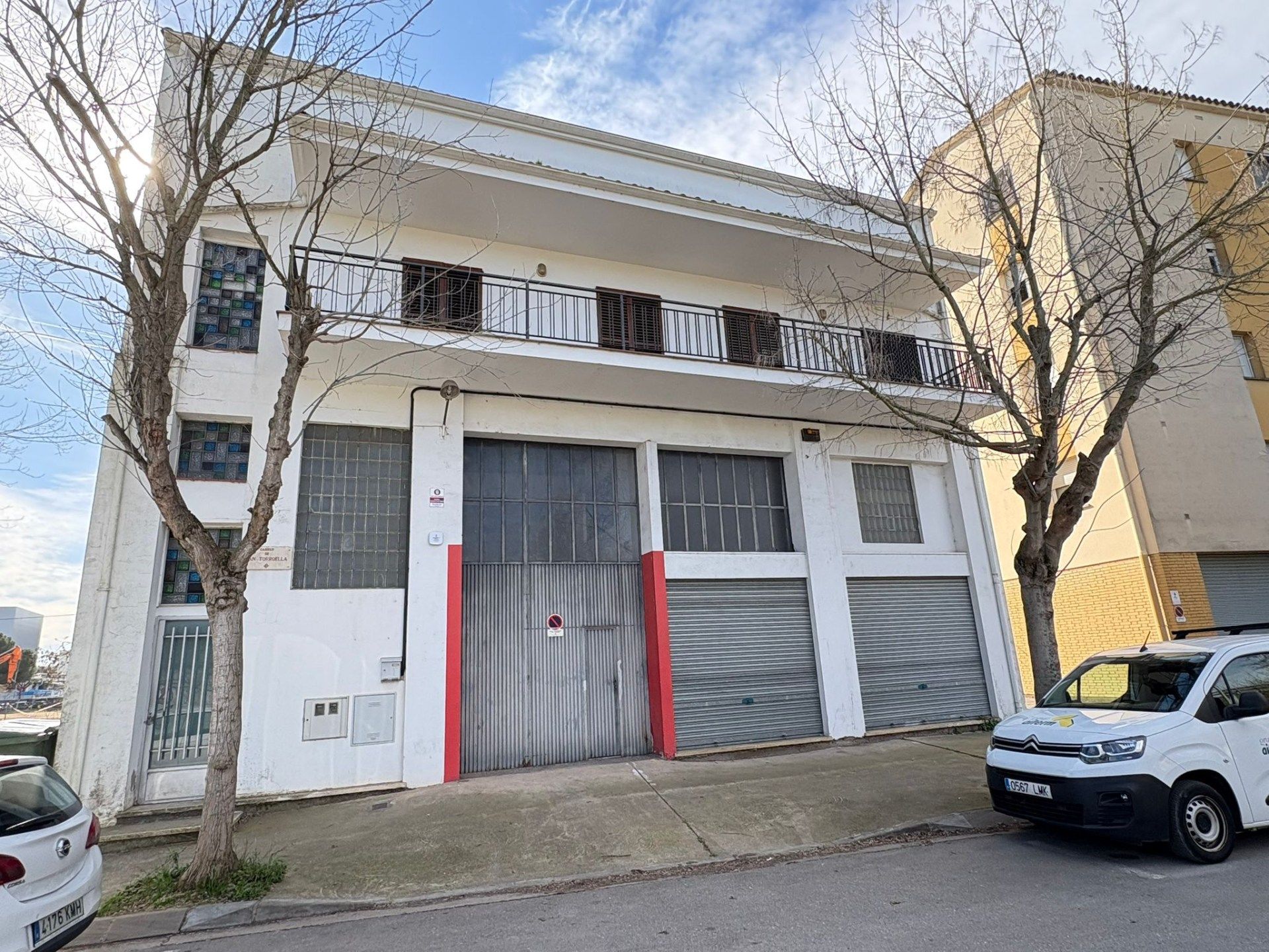 Vista exterior de Casa o xalet en venda en Girona Capital amb Calefacció, Terrassa i Traster