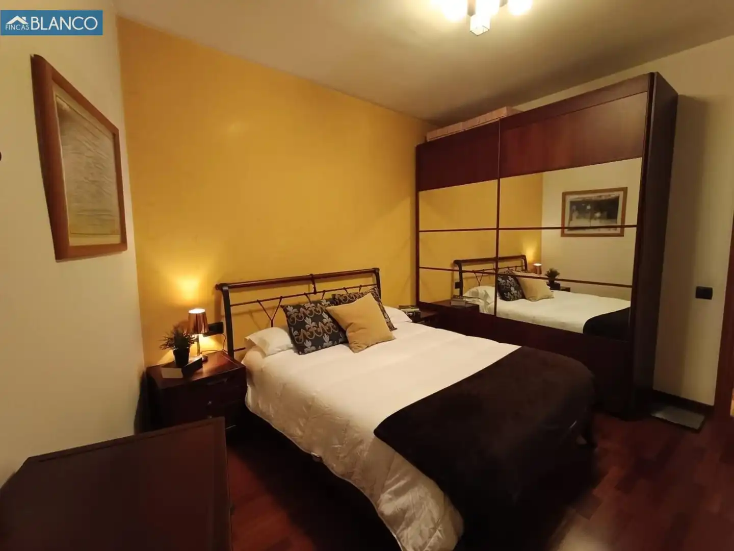 Habitación de Piso en venta en L'Hospitalet de Llobregat con Aire acondicionado, Calefacción y Parquet