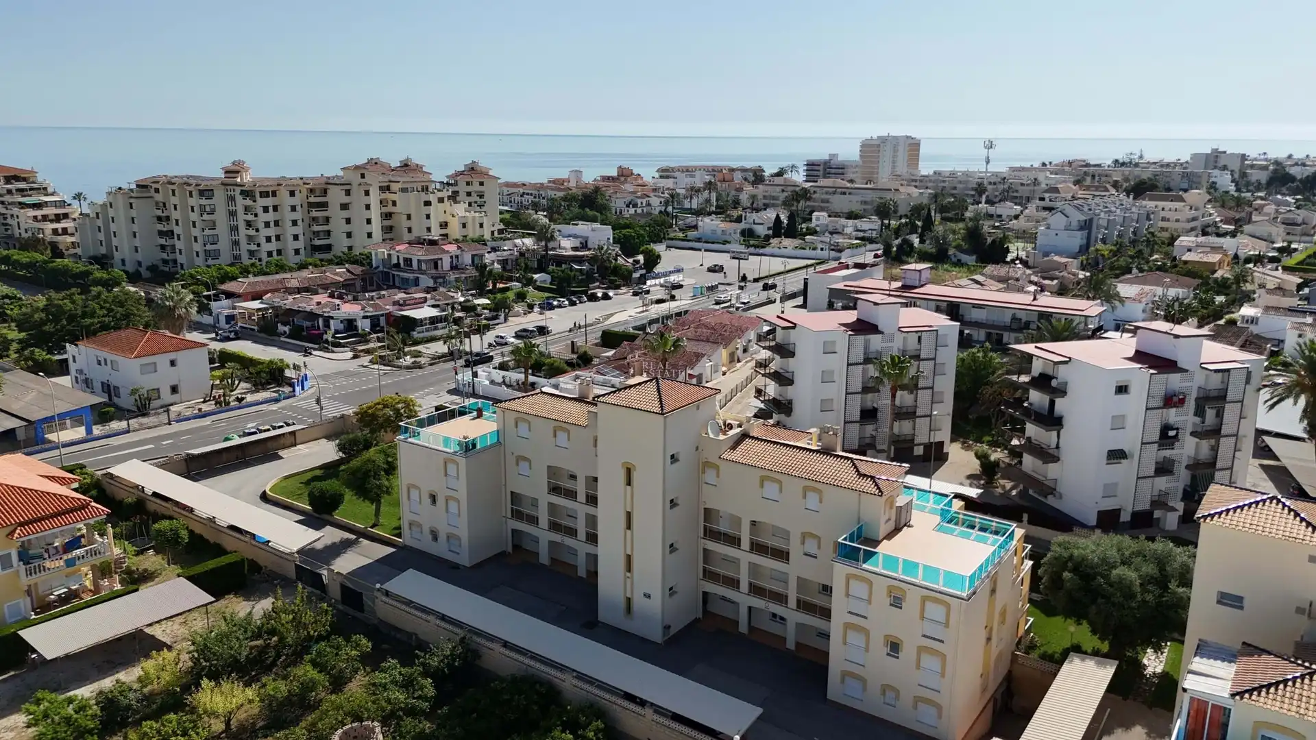 Vista exterior de Piso en venta en Dénia con Aire acondicionado, Terraza y Piscina
