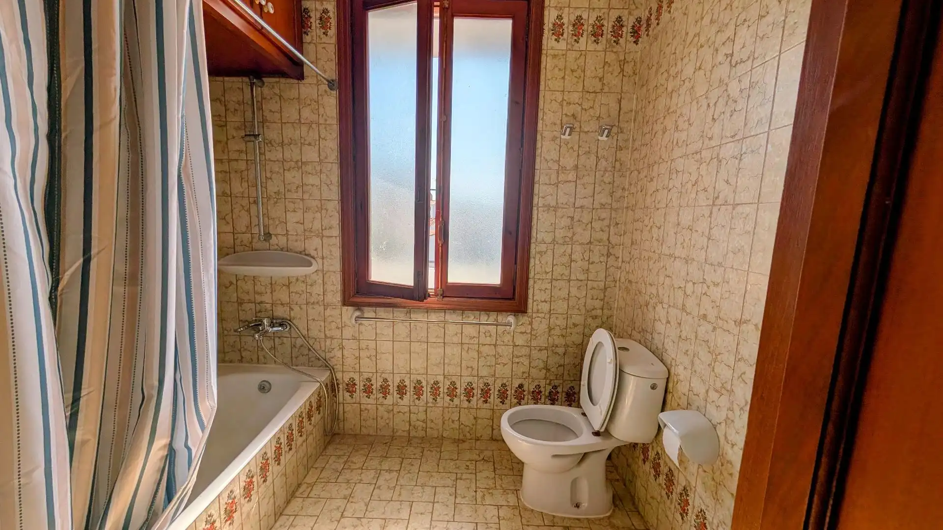 Bathroom of Flat for rent in Alaior  with Private garden and Furnished
