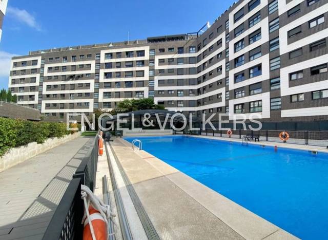 Piso en Venta en Carlos y Guillermo Fernández Shaw en Adelfas