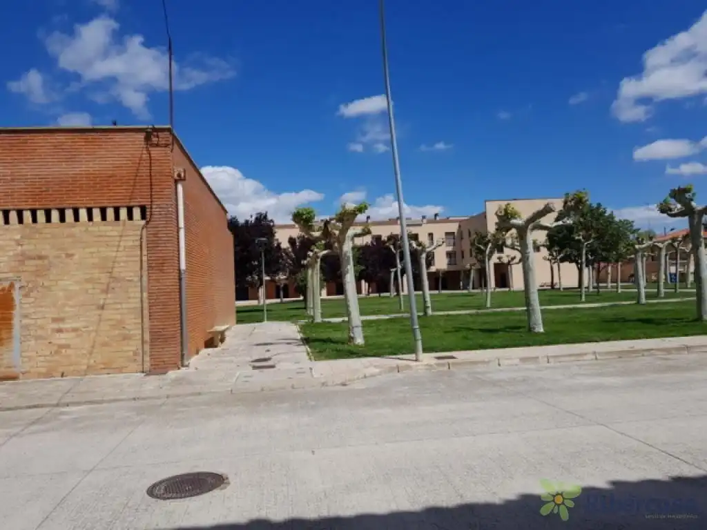 Local comercial en venda a Calle San Esteban 86, imagen 2