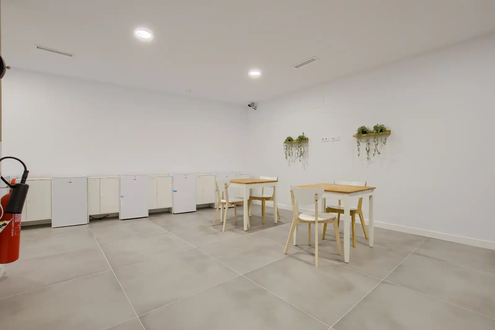Room in Calle de las Islas Bermudas, Tres Olivos - Valverde
