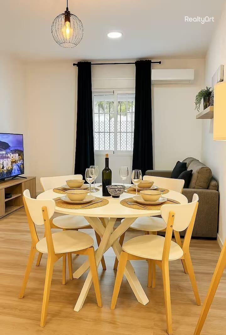 Dining room of Flat to rent in  Sevilla Capital  with Air Conditioner