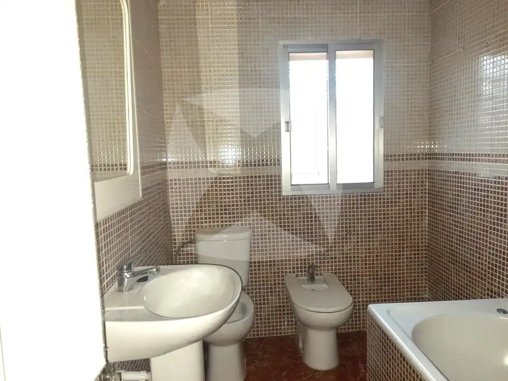 Bany de Casa adosada en venda en Badajoz