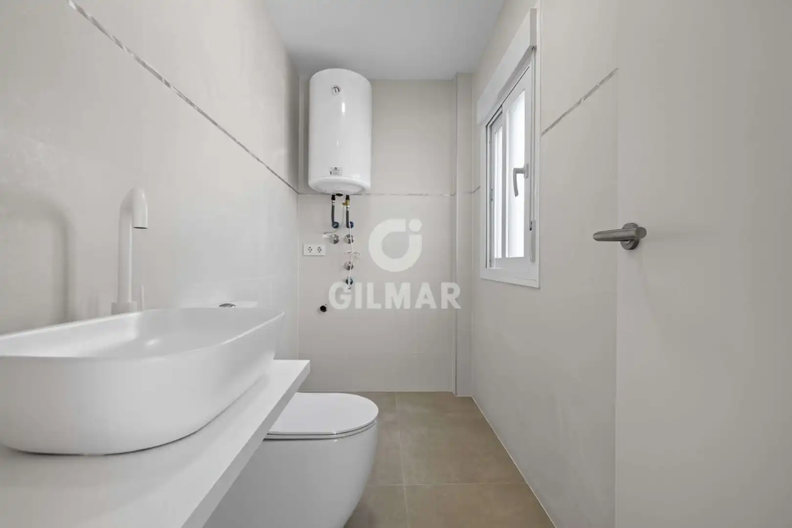 Bathroom of Flat for sale in Sevilla
