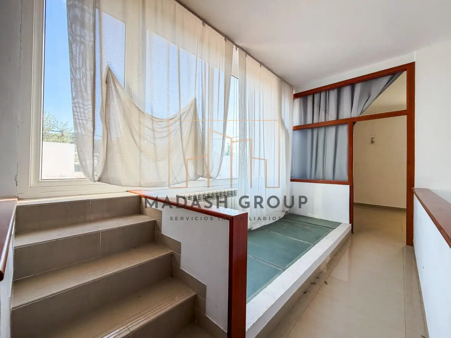 Casa con terrazza in vendita a Carrer ROGER, imagen 4