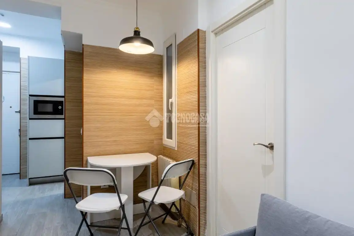 Habitación de Piso en venta en Madrid con Calefacción