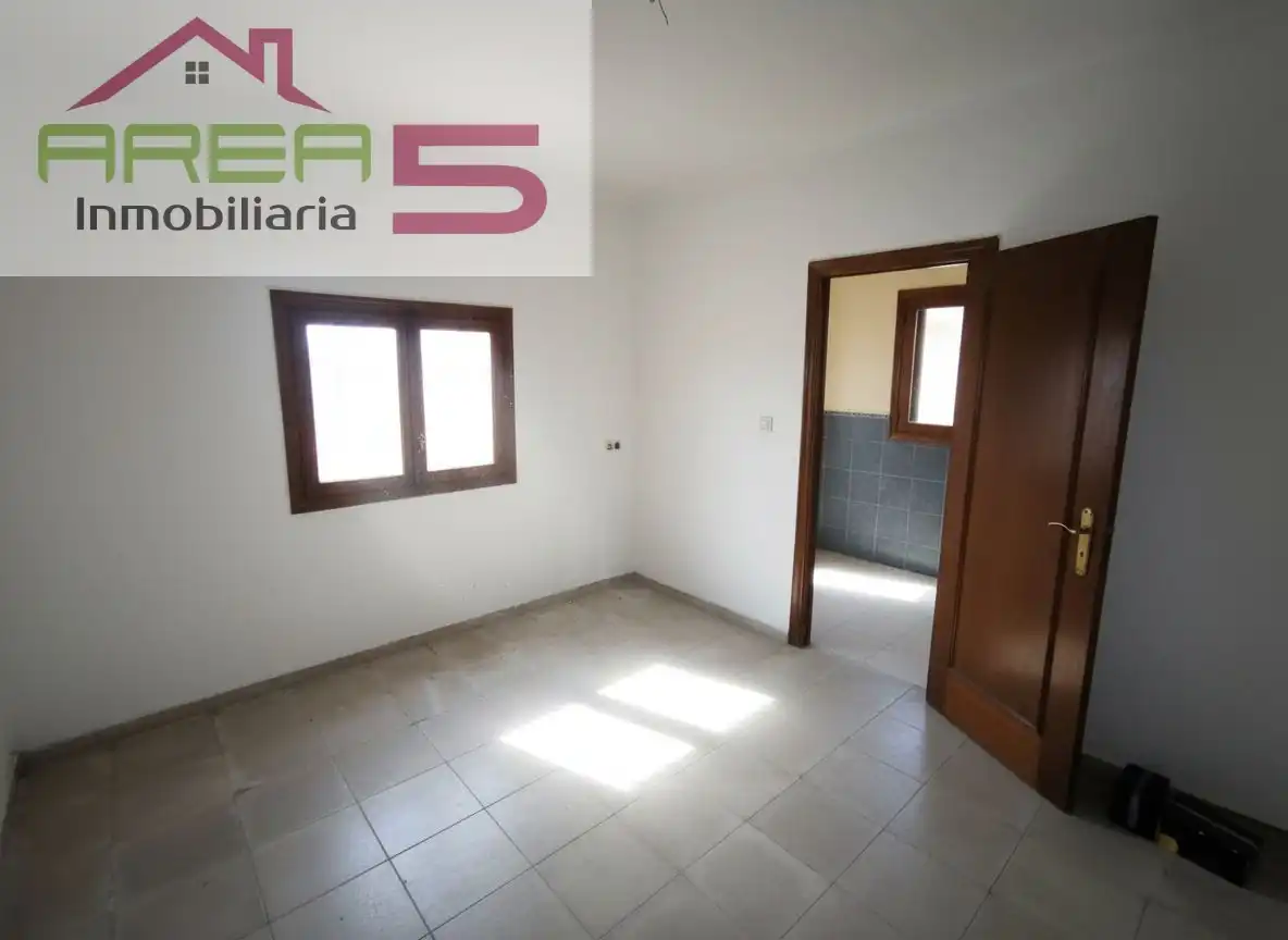 Casa adosada en venta en Santa Marta