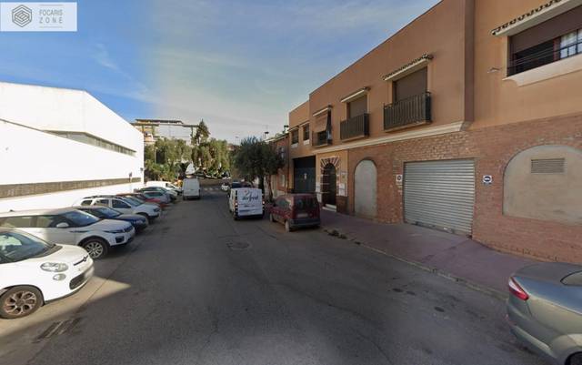 Nave industrial en Venta en Calle Driza en Distrito Zeta - Recinto Ferial Cortijo de Torres