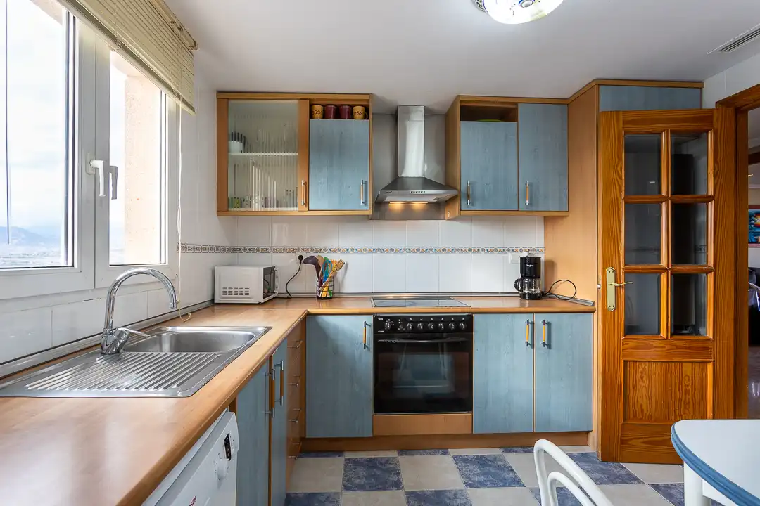 Kitchen of Flat for rent in El Campello  with Air Conditioner, Heating and Terrace