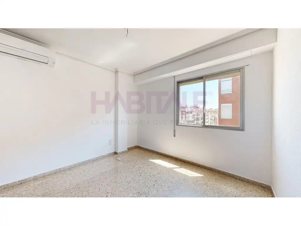 Habitación de Piso en venta en Valencia
