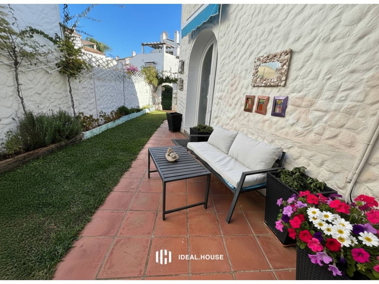 Terrassa de Casa o xalet en venda en Estepona amb Aire condicionat, Jardí privat i Terrassa