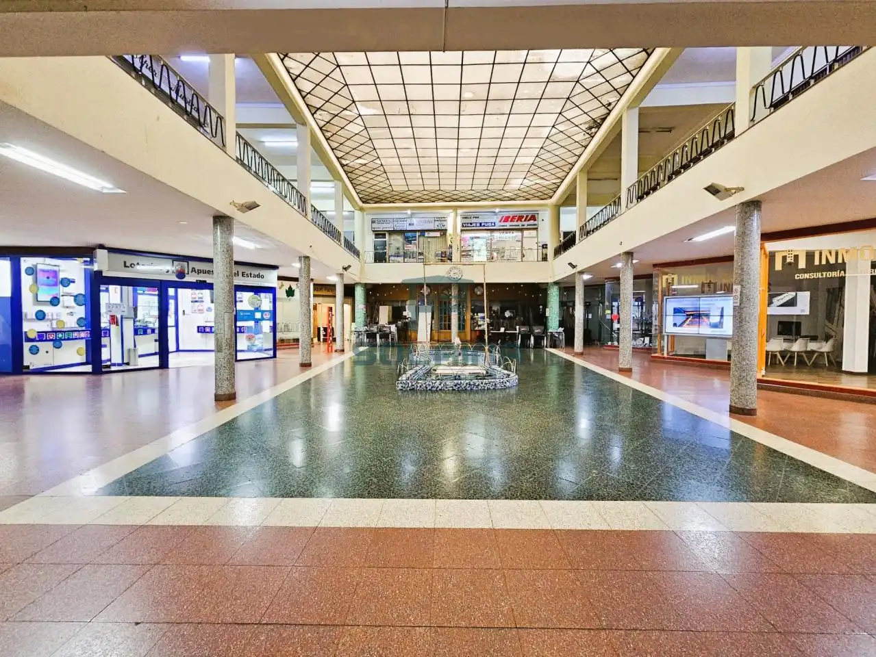 Locale commerciale in vendita a Centro, imagen 2