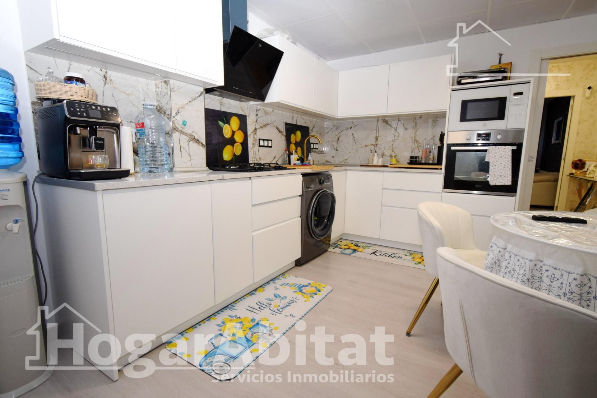 Cuina de Pis en venda en Montserrat amb Aire condicionat, Calefacció i Parquet