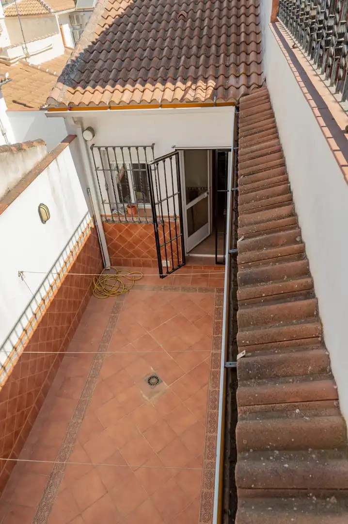 Balcony of Houses for sale in Cuevas Bajas  with Air Conditioner, Terrace and Storage room