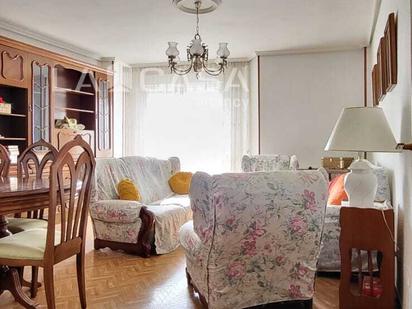 Sala d'estar de Pis en venda en Valladolid Capital amb Calefacció