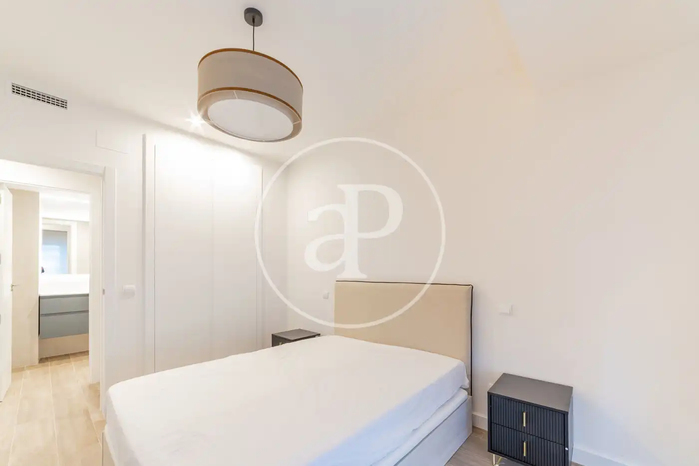 Flat for rent in C/ del Maestro Guerrero, Universidad - Malasaña