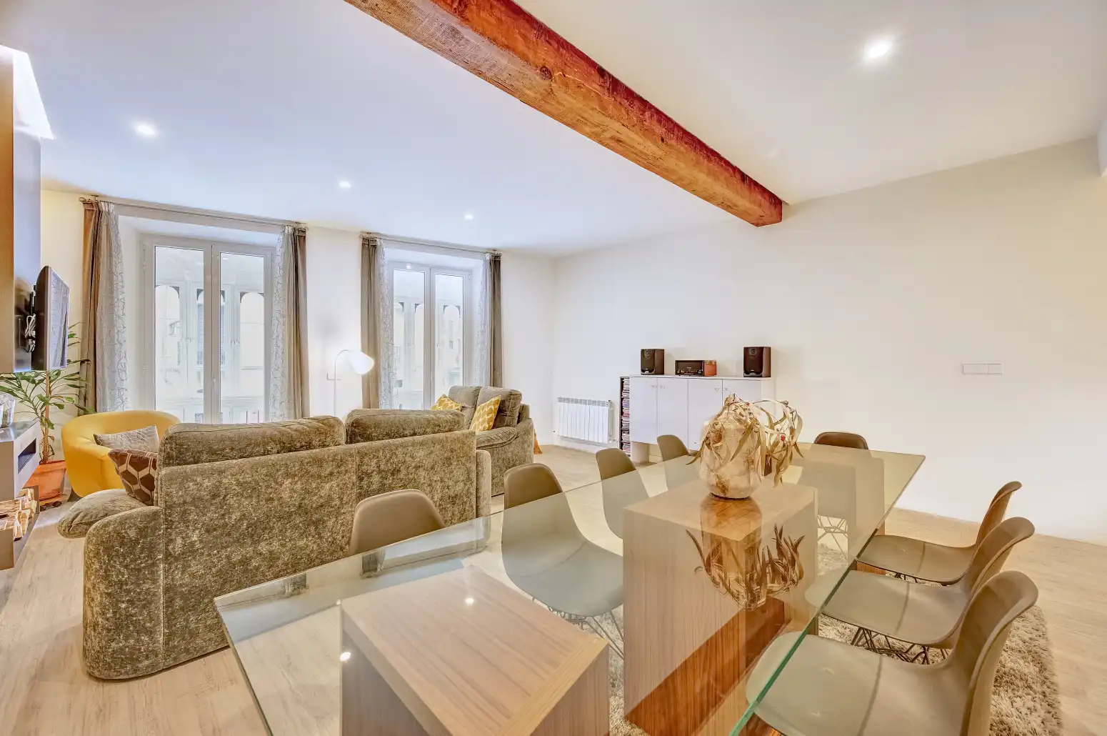 Sala de estar de Piso en venta en  Pamplona / Iruña con Calefacción, Parquet y Amueblado