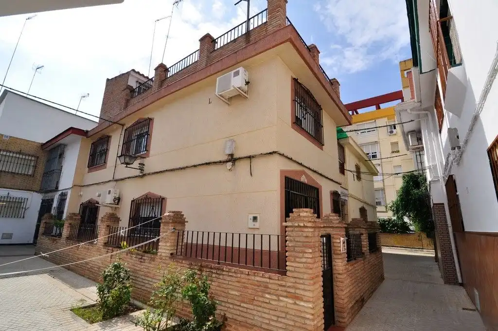 House for sale in CL. JUAN XXIII