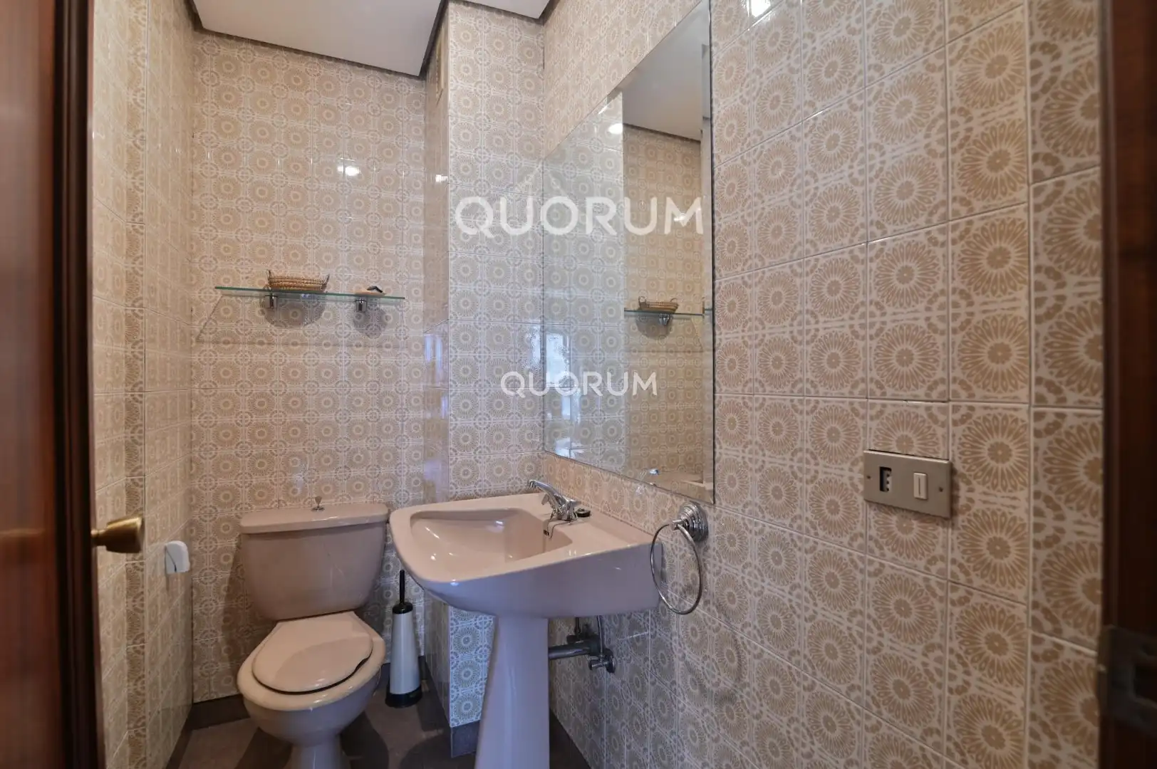 Baño de Piso en venta en Bilbao  con Calefacción y Trastero