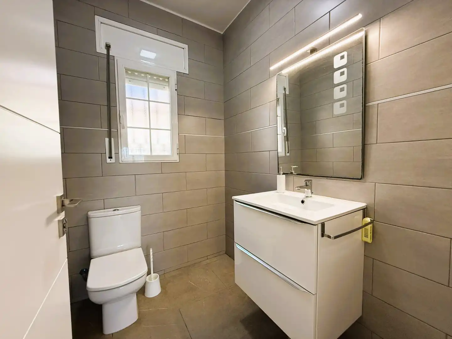 Baño de Casa o chalet en venta en Lliçà d'Amunt con Aire acondicionado, Calefacción y Jardín privado
