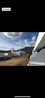 Außenansicht von Dachboden zur Miete in Estepona mit Klimaanlage, Terrasse und Abstellraum