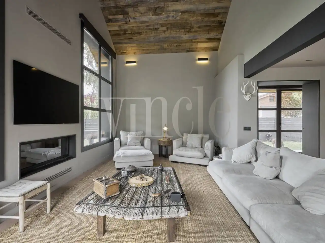 Sala d'estar de Casa o xalet en venda en Puigcerdà amb Calefacció, Jardí privat i Parquet