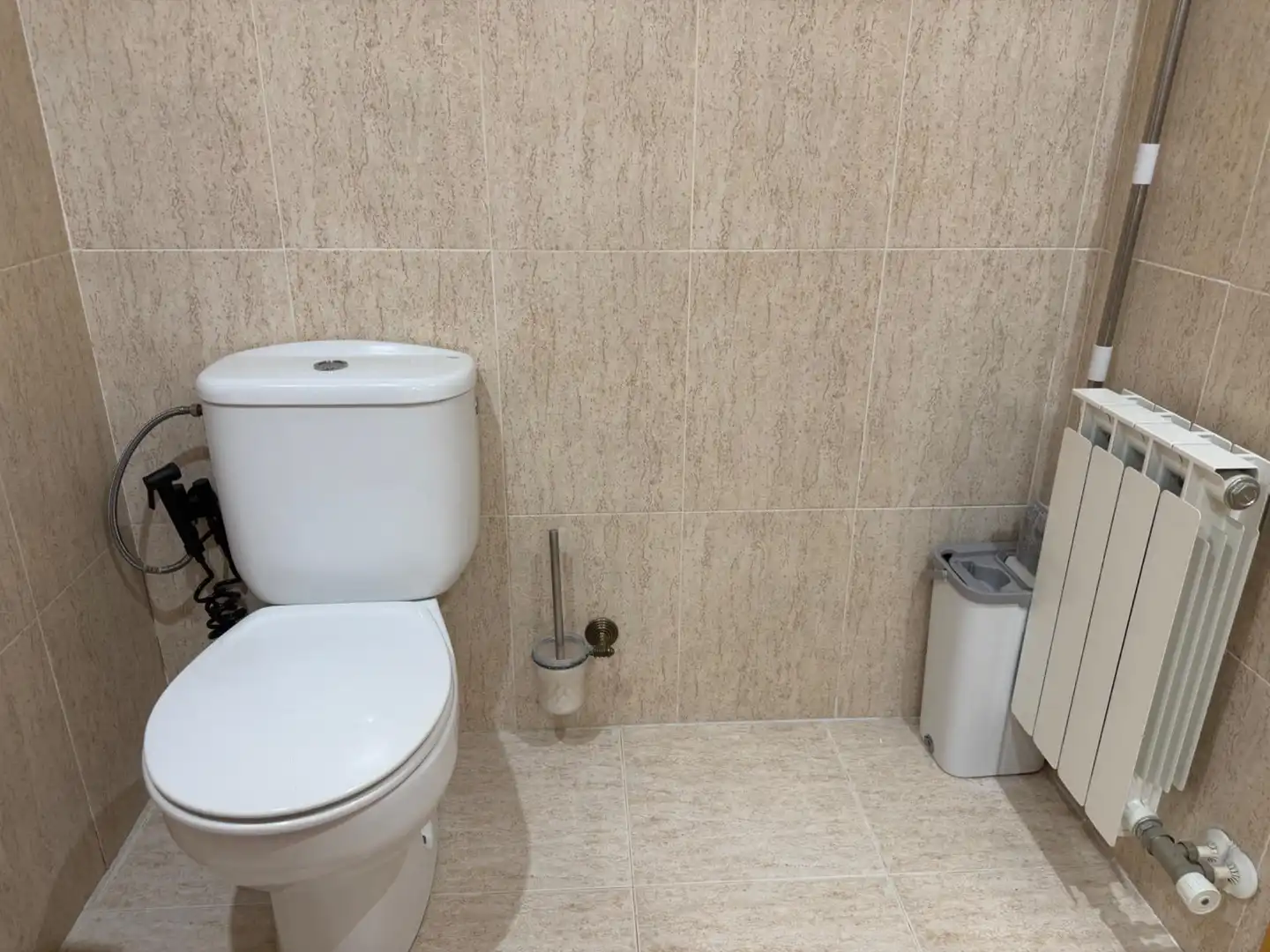 Badezimmer von Wohnung zum Verkauf in Mataró mit Klimaanlage, Heizung und Parkett