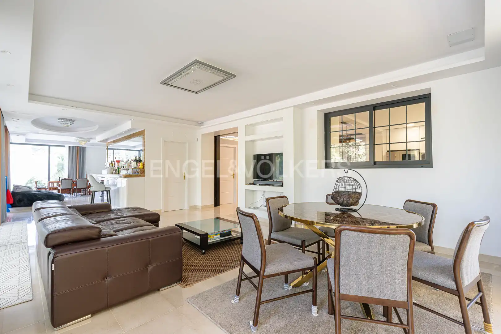 Sala de estar de Casa o chalet en venta en Boadilla del Monte con Aire acondicionado, Calefacción y Jardín privado