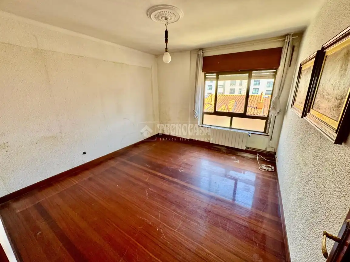 Habitación de Piso en venta en El Astillero   con Calefacción y Parquet