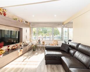 Living room of Apartment for sale in Sant Adrià de Besòs  with Air Conditioner and Swimming Pool