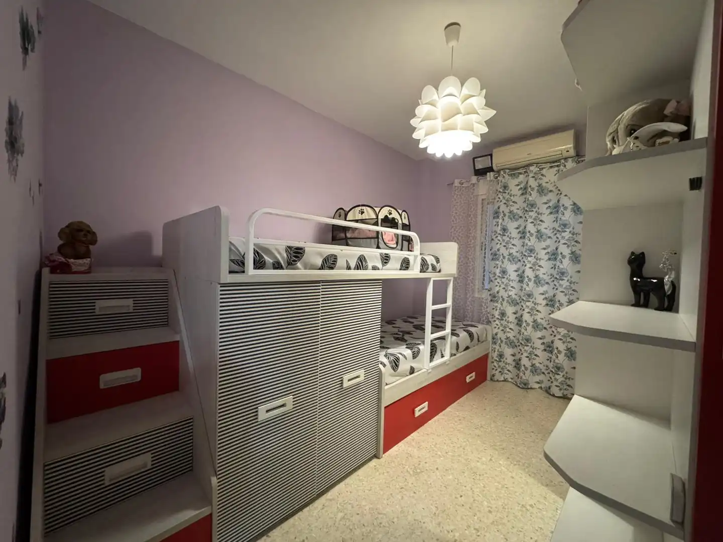 Bedroom of Flat for sale in Sevilla  with Terrace