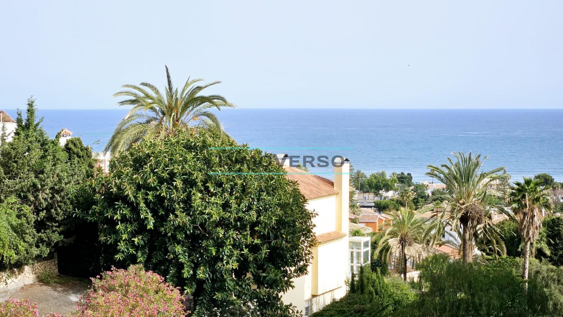 Vista exterior de Apartament en venda en Rincón de la Victoria amb Aire condicionat, Calefacció i Jardí privat