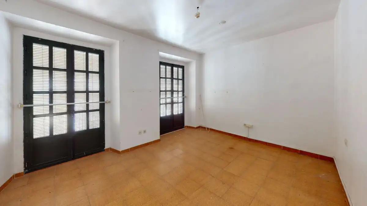 Houses for sale in Sevilla  with Air Conditioner, Terrace and Balcony