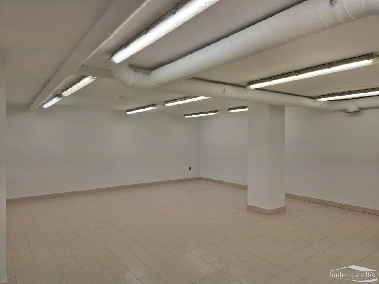 Local en venta en Lucena