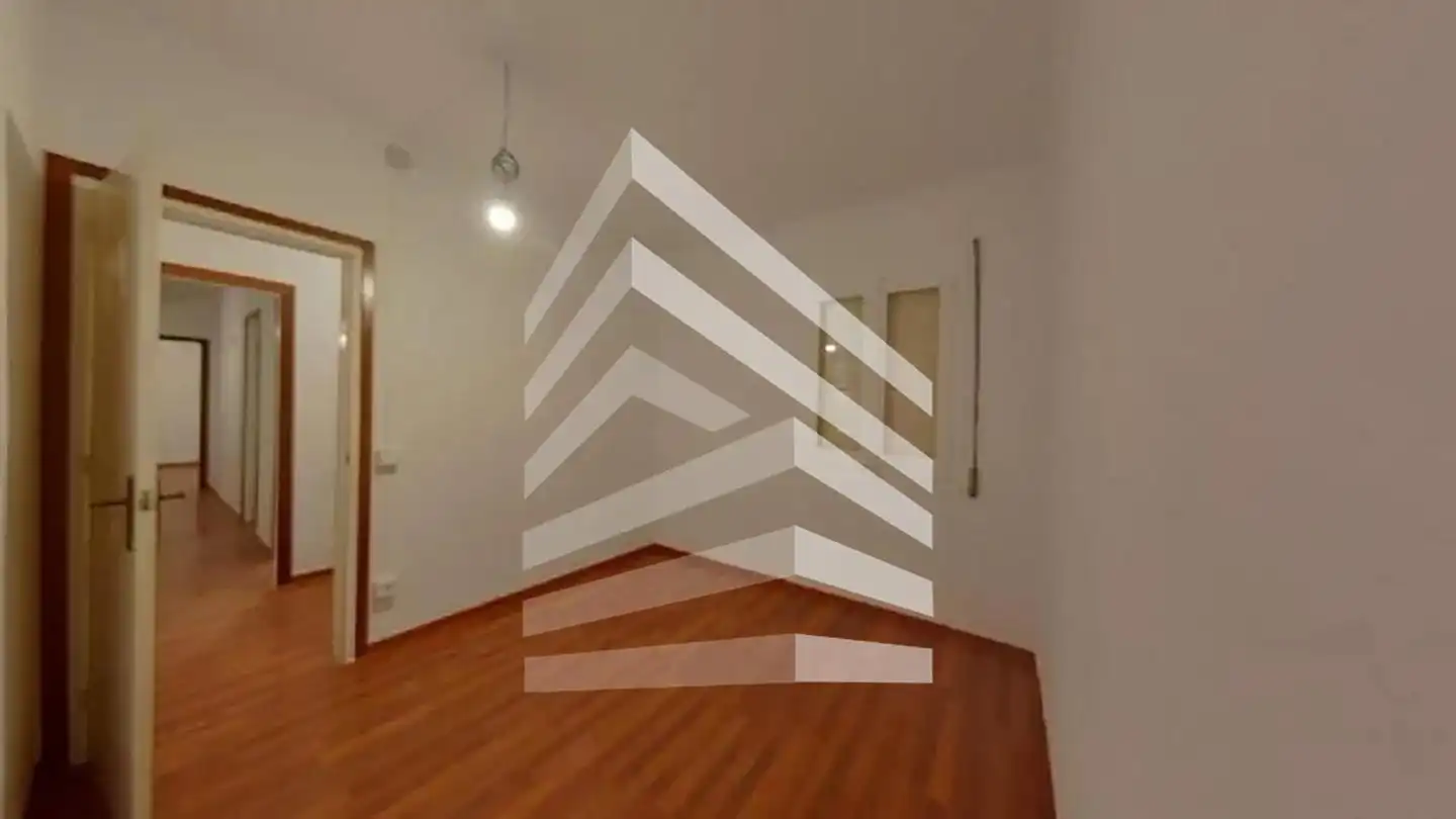 Dormitori de Planta baixa en venda en Barcelona amb Parquet