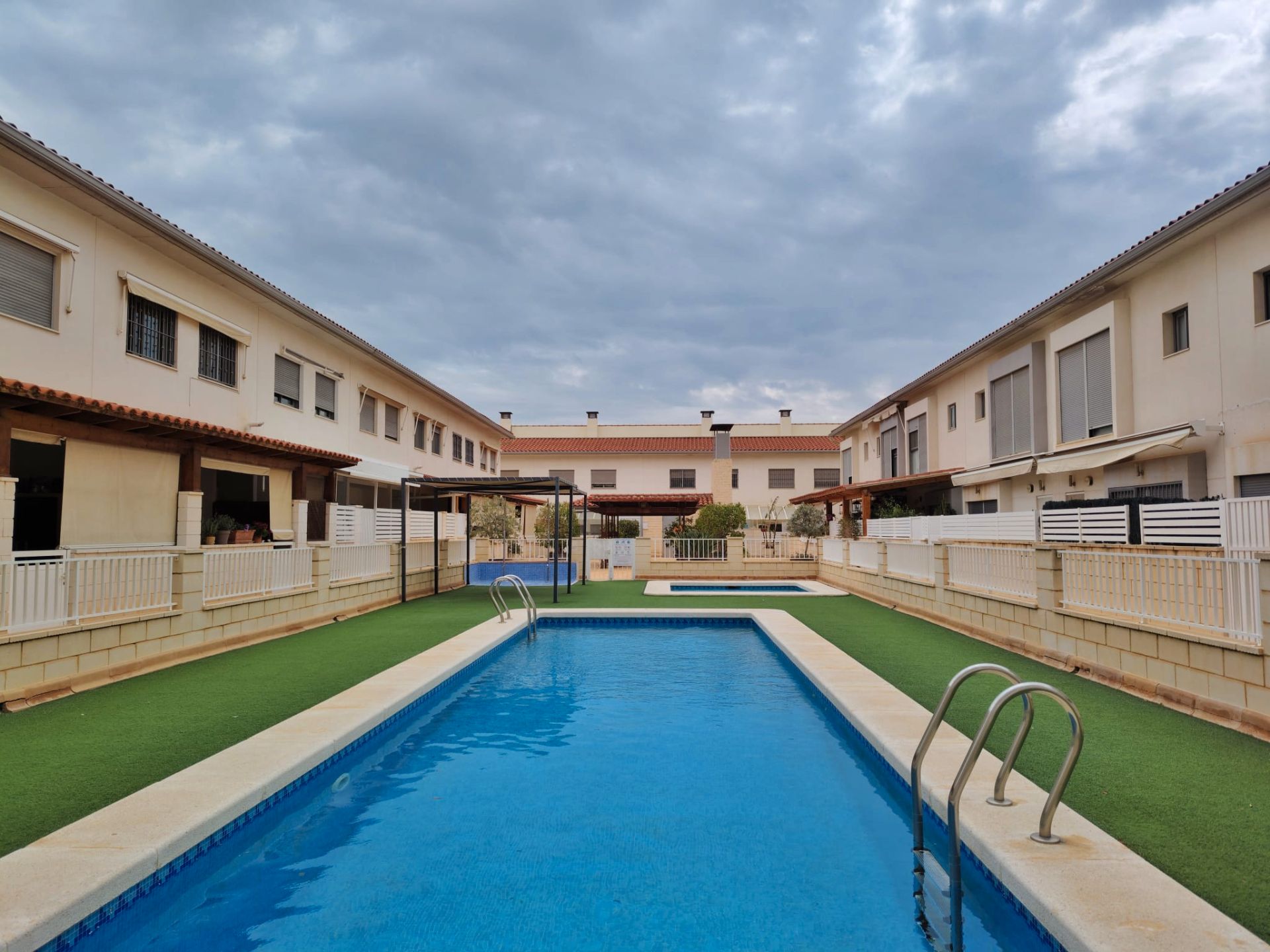 Piscina de Pis en venda en Elche / Elx amb Aire condicionat, Calefacció i Terrassa