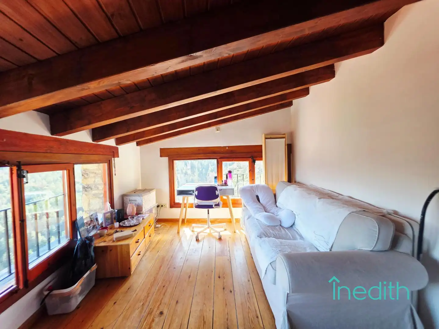 Sala d'estar de Casa o xalet en venda en El Pont de Bar amb Aire condicionat, Jardí privat i Terrassa