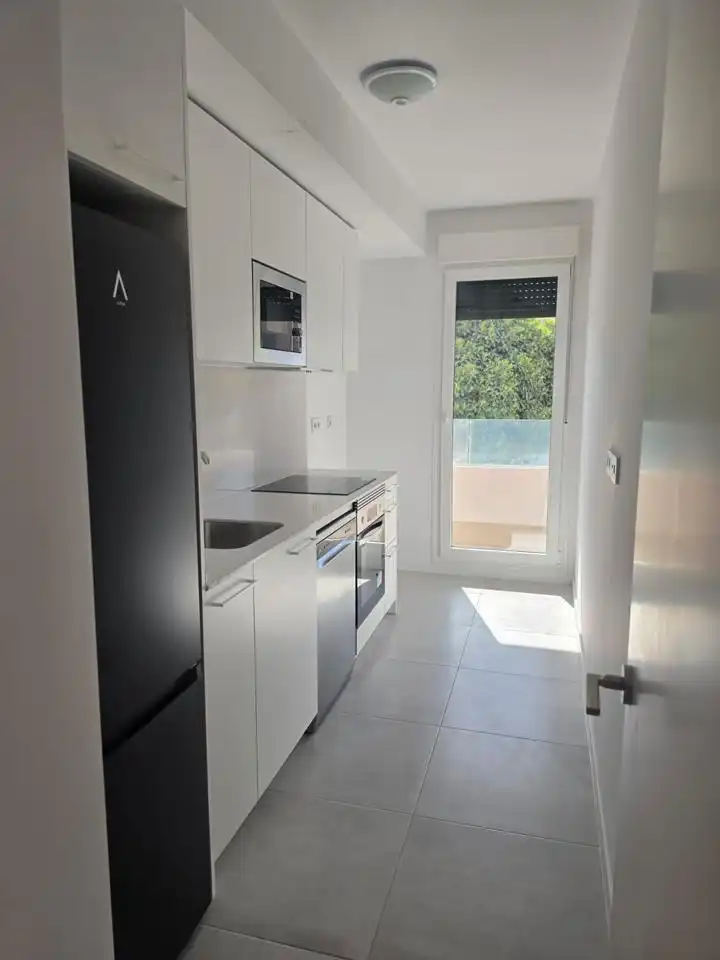 Küche von Wohnung zur Miete in Dos Hermanas mit Klimaanlage, Terrasse und Gemeinschaftspool