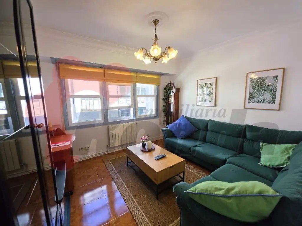 Wohnzimmer von Wohnungen zur Miete in Lugo mit Möbliert