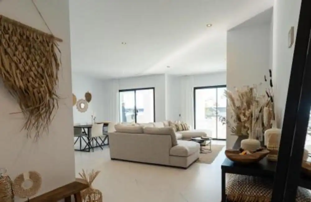 Sala de estar de Apartamento de alquiler en Estepona con Aire acondicionado, Terraza y Piscina