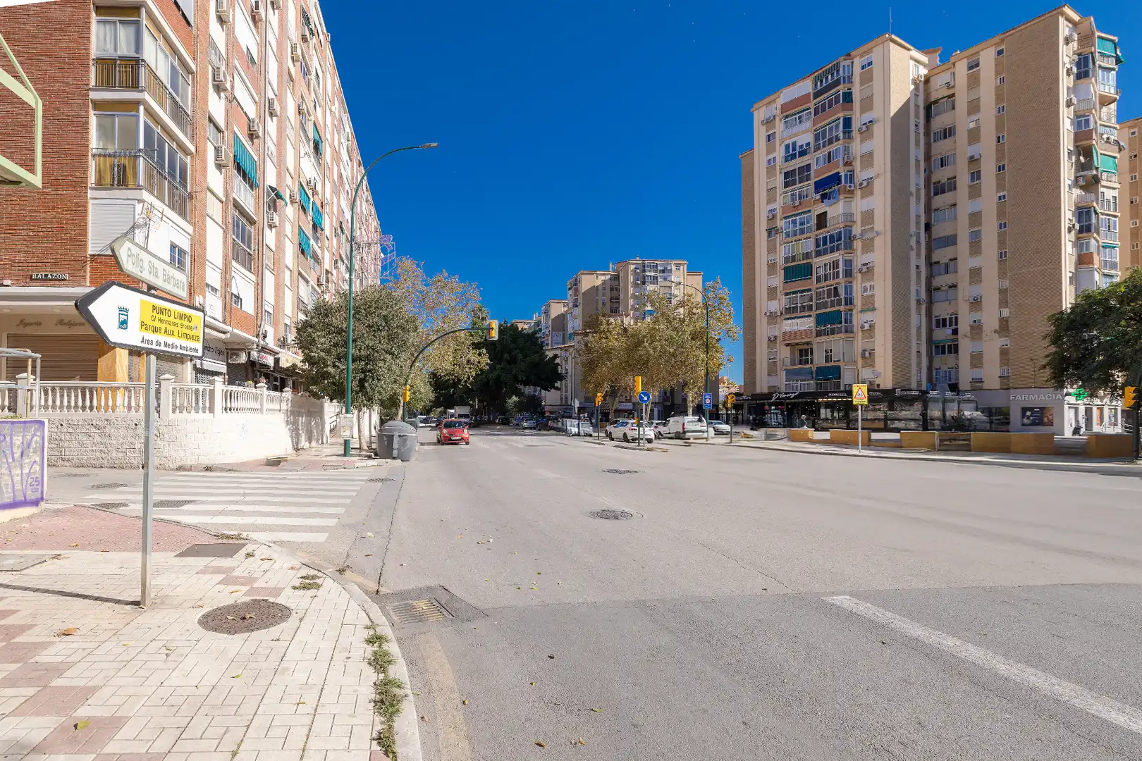 Vista exterior de Local en venda en Málaga amb Aire condicionat, Calefacció i Terrassa