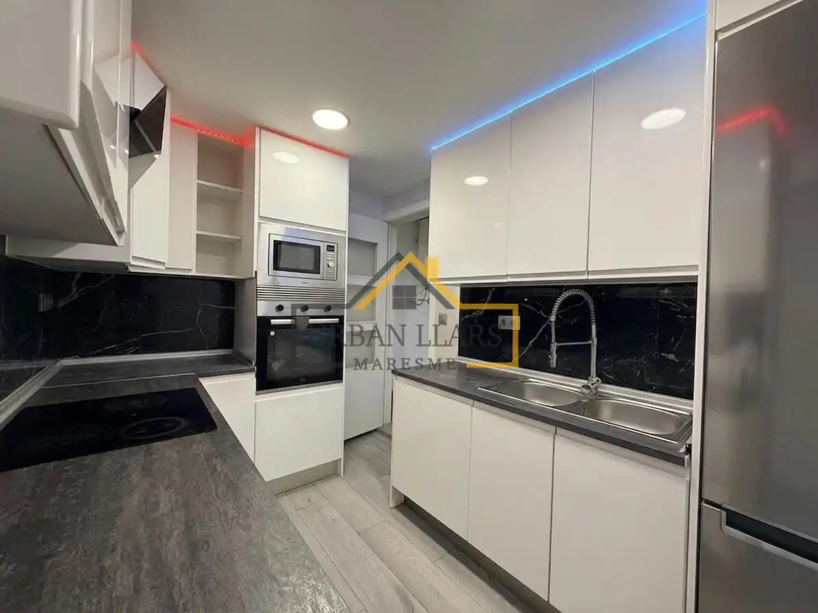 Cocina de Piso en venta en Mataró con Aire acondicionado y Balcón