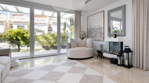 Foto 5 de Casa adosada en venda a 2 Calle Santa Teresa de Calahonda #2, Calahonda, Mijas