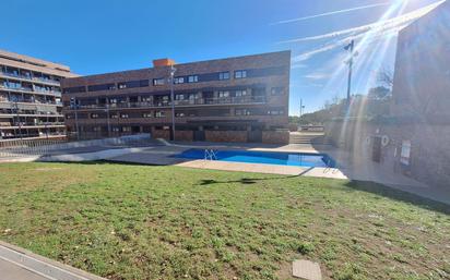 Swimming pool of Planta baja for sale in Sabadell  with Air Conditioner, Heating and Private garden