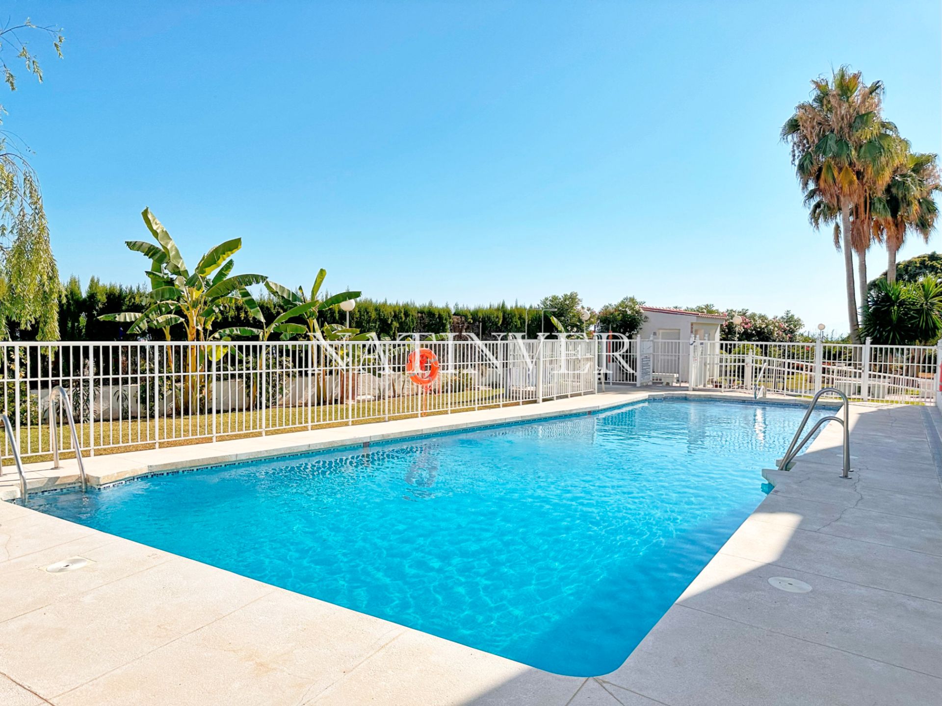 Swimming pool of Single-family semi-detached for sale in Vélez-Málaga  with Terrace and Community pool