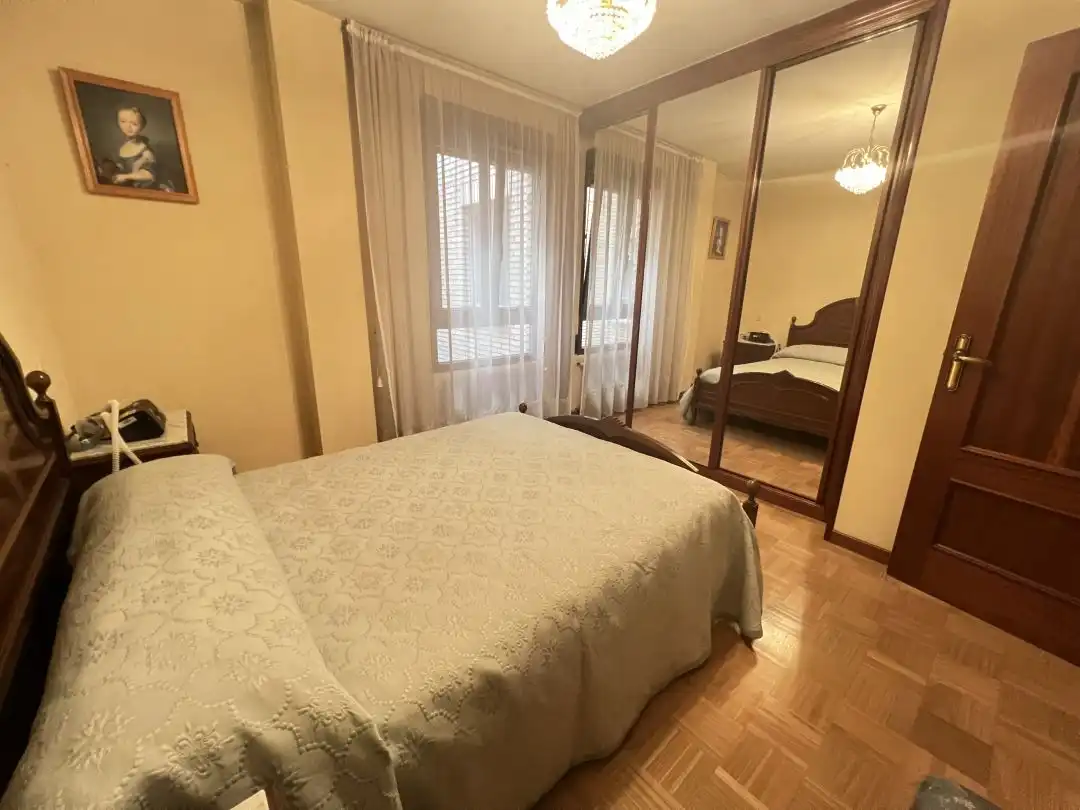 Piso en venta en Lugones