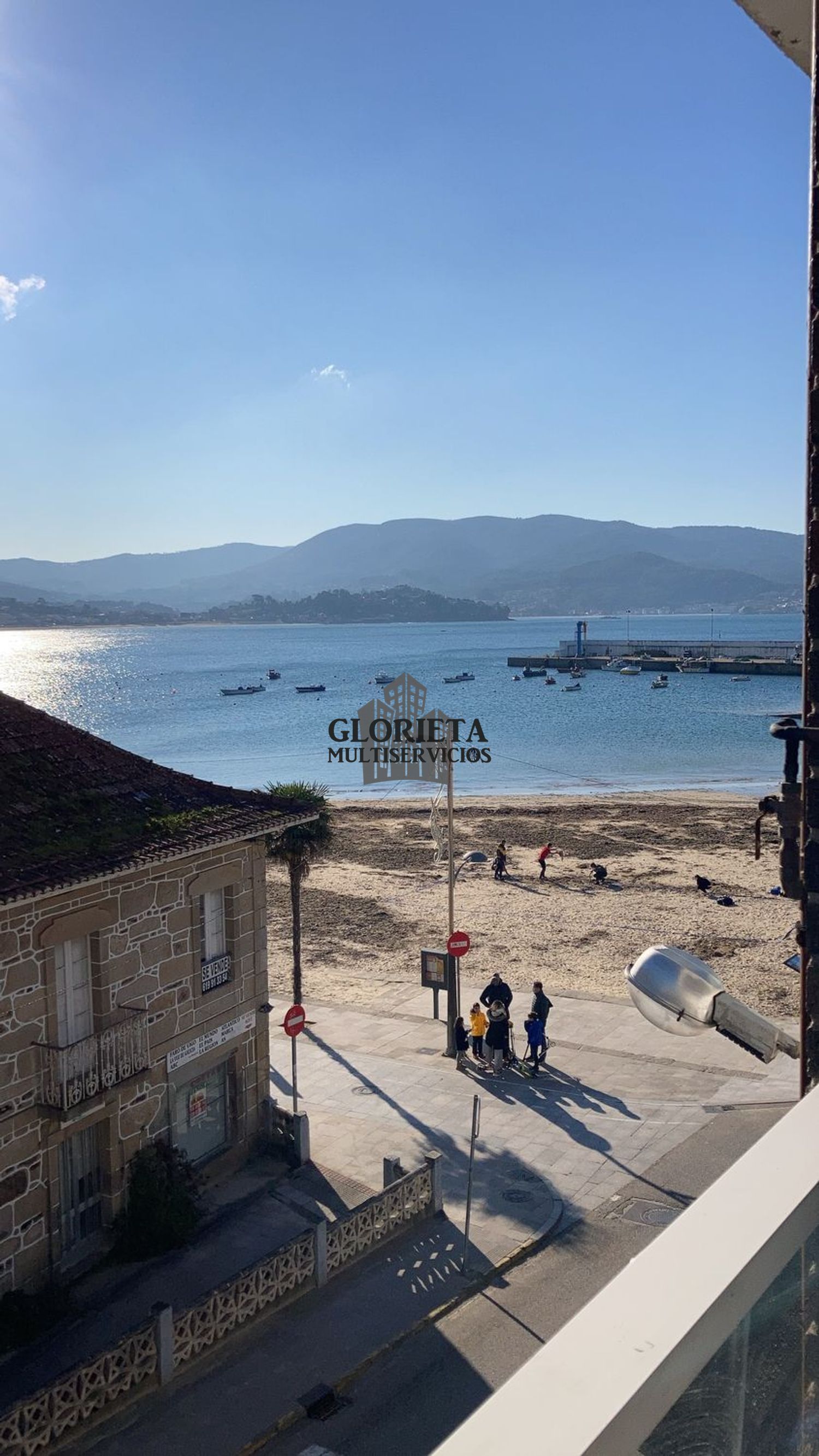 Vista exterior de Pis en venda en Nigrán amb Calefacció, Parquet i Terrassa