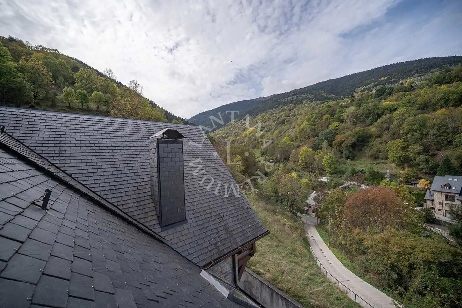 Vista exterior de Casa o chalet en venta en Vielha e Mijaran con Calefacción